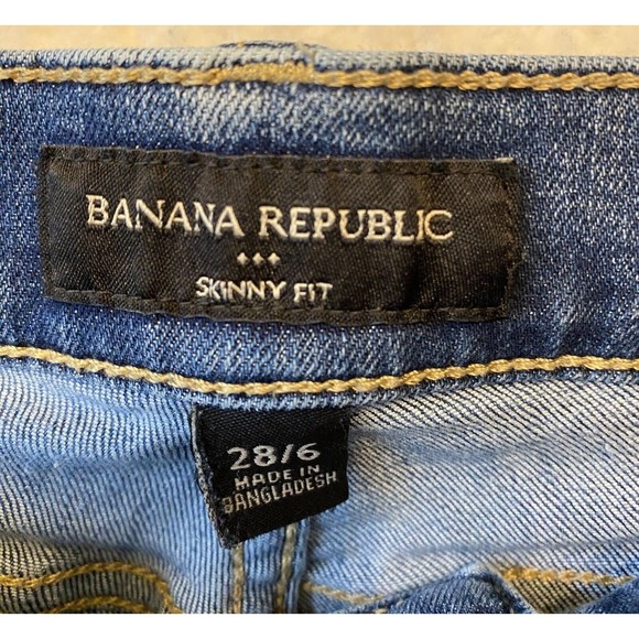 Banana Republic Jeans Size 6/28 Women Skinny Fit Blue Med Wash Denim Distressed - Picture 6 of 10